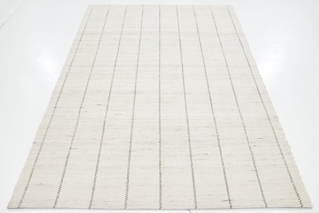 Modern Westport Collection Wool Rug 5 X 8