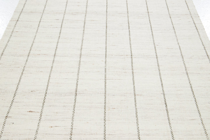 Modern Westport Collection Wool Rug 5 X 8