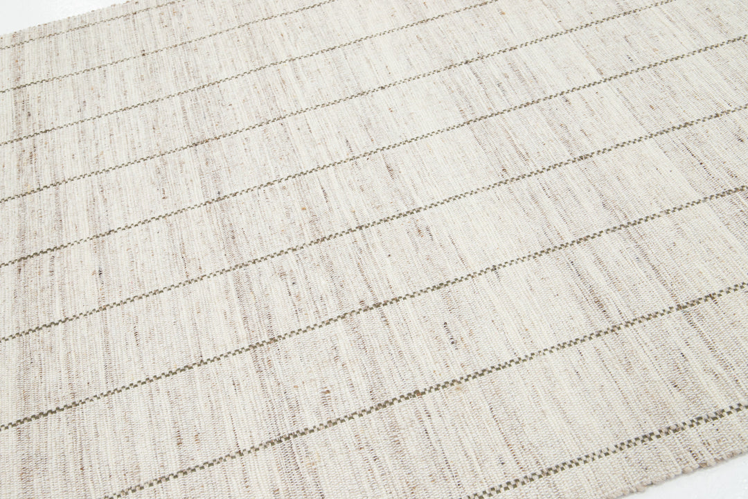 Modern Westport Collection Wool Rug 5 X 8