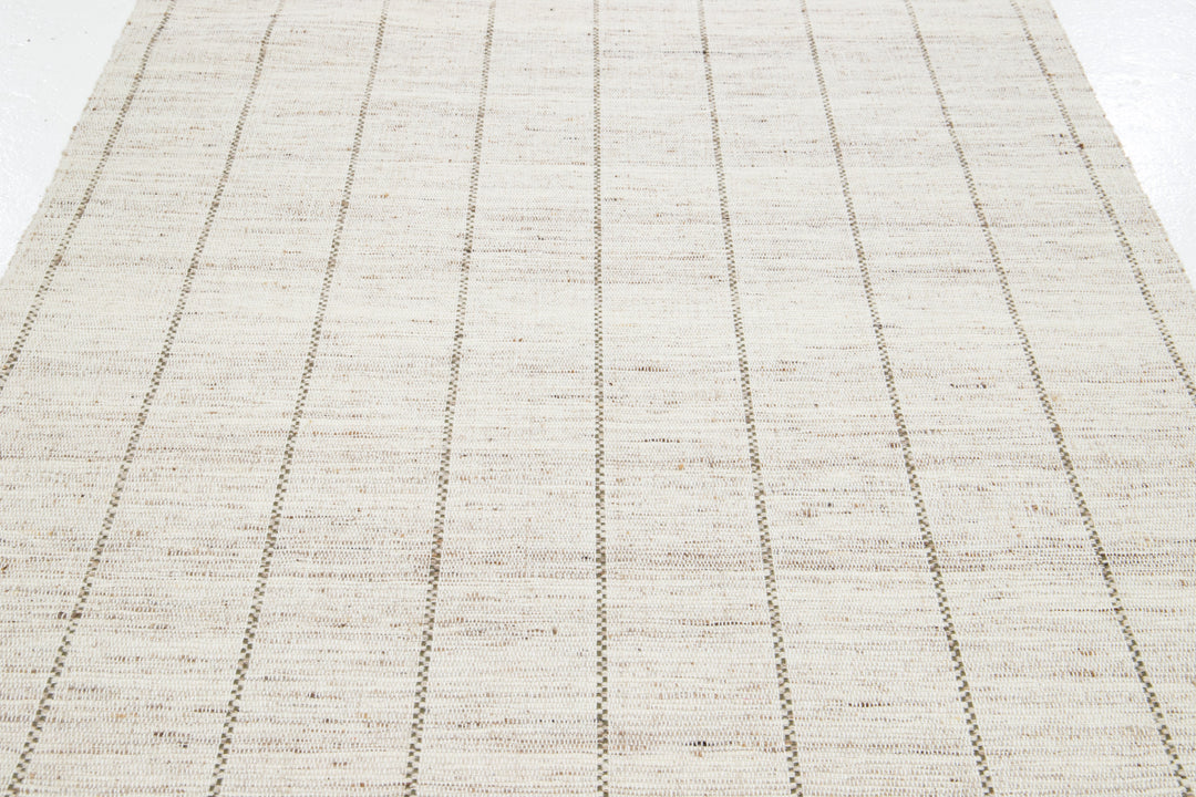 Modern Westport Collection Wool Rug 5 X 8