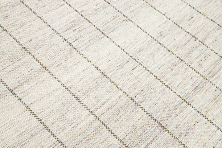 Modern Westport Collection Wool Rug 5 X 8