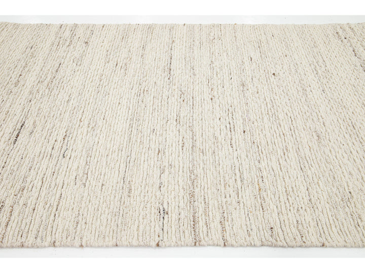 Modern Westport Collection Wool Rug 5 X 8