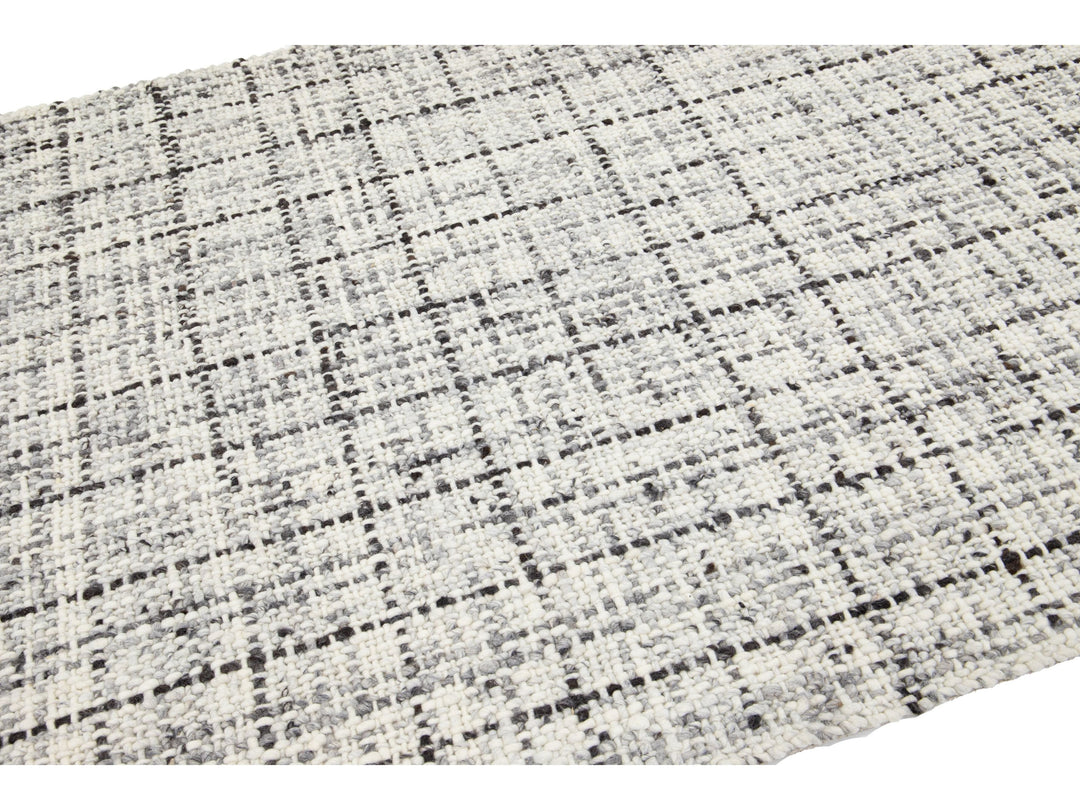 Modern Westport Collection Wool Rug 5 X 8