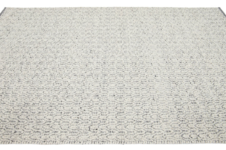 Modern Sasco Collection Wool Rug 5 X 8