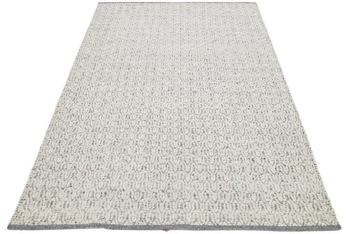Modern Sasco Collection Wool Rug 5 X 8