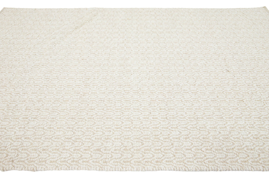Modern Sasco Collection Wool Rug 5 X 8