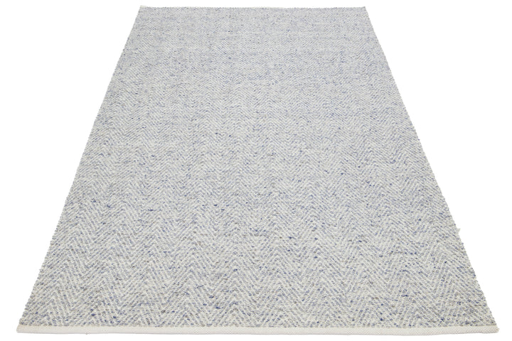 Modern Sasco Collection Wool Rug 5 X 8