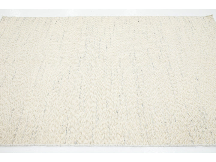 Modern Westport Collection Wool Rug 5 X 8