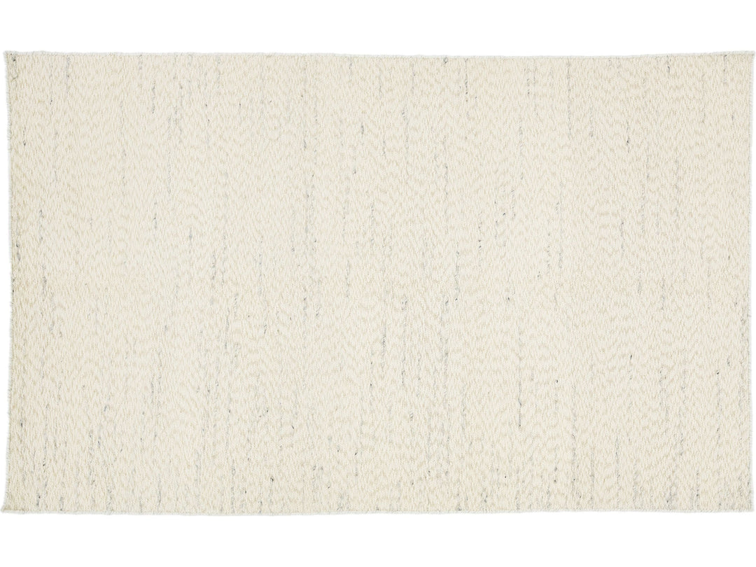 Modern Westport Collection Wool Rug 5 X 8