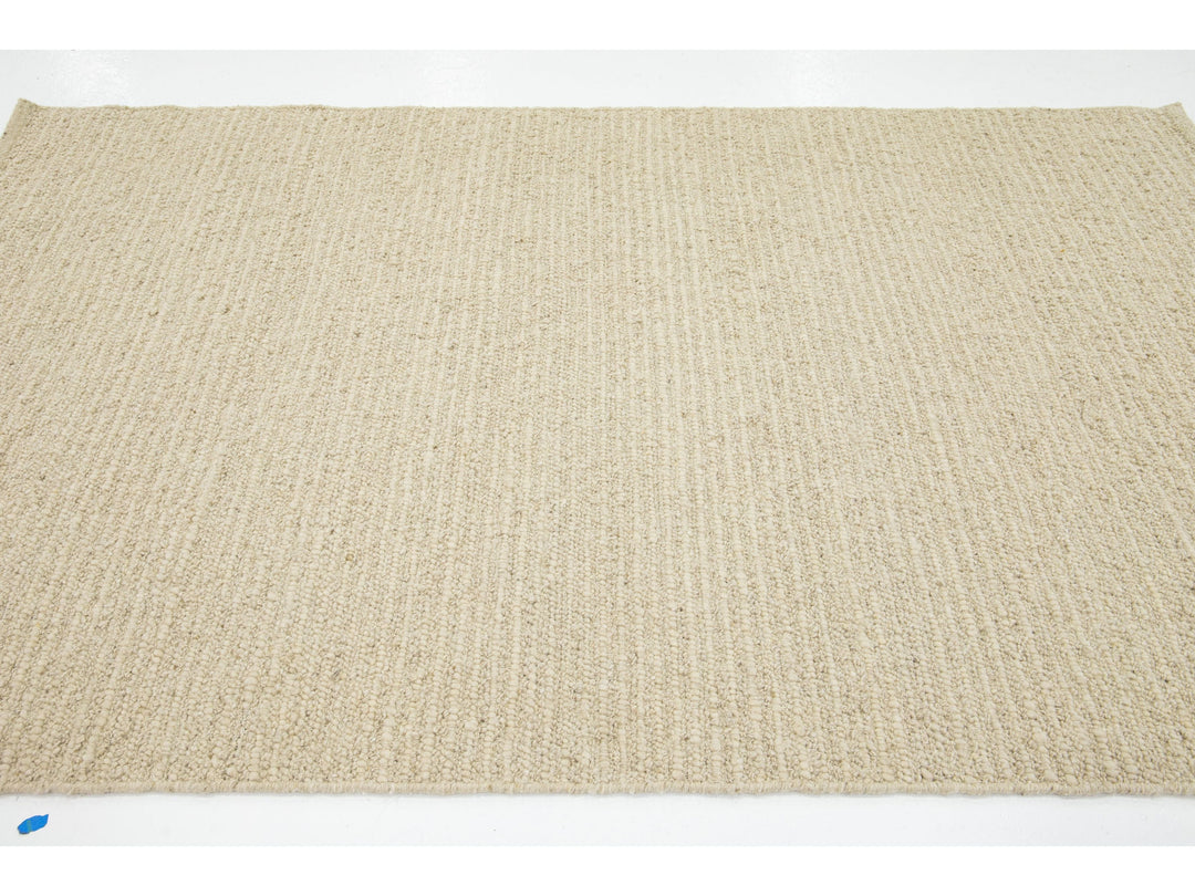 Modern Westport Collection Wool Rug 5 X 8