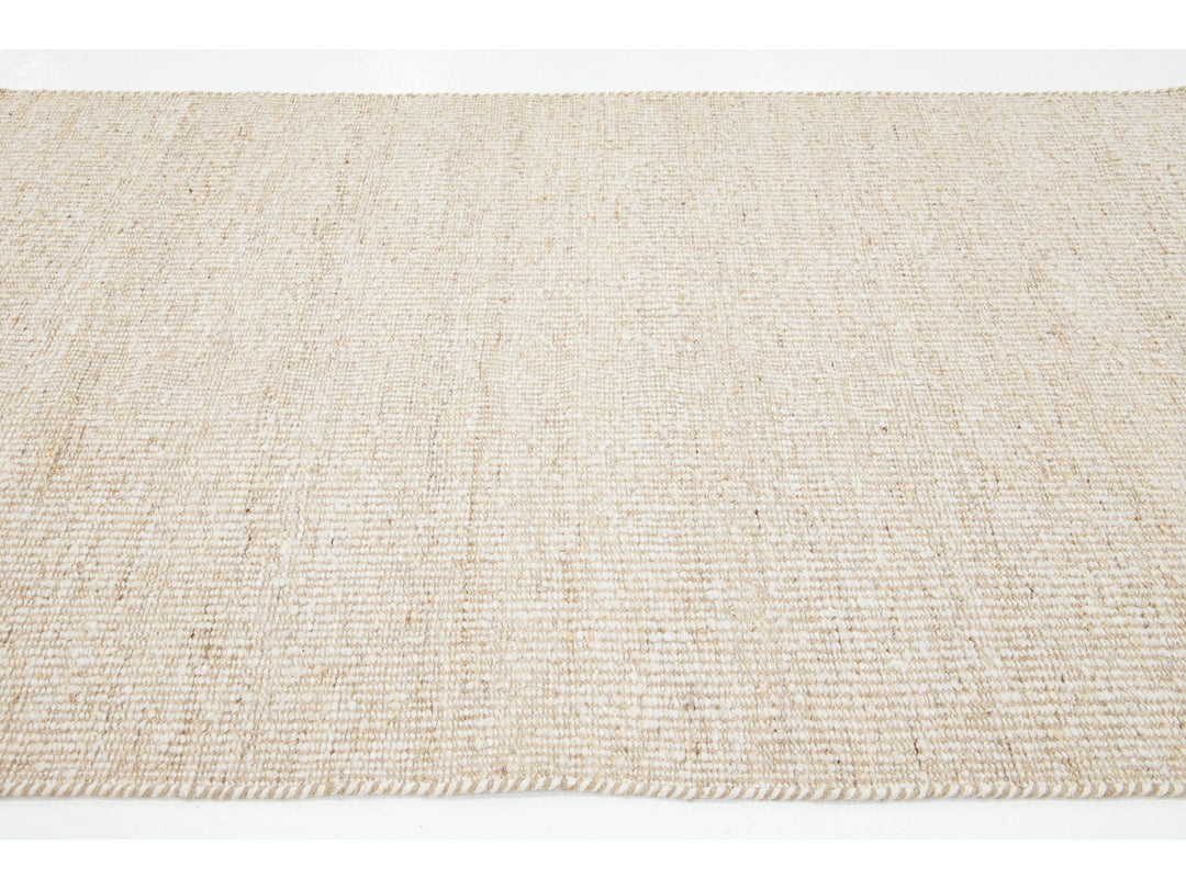 Modern Westport Collection Wool Rug 5 X 8