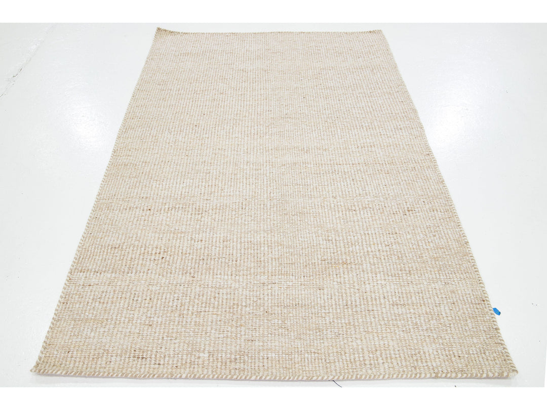 Modern Westport Collection Wool Rug 5 X 8