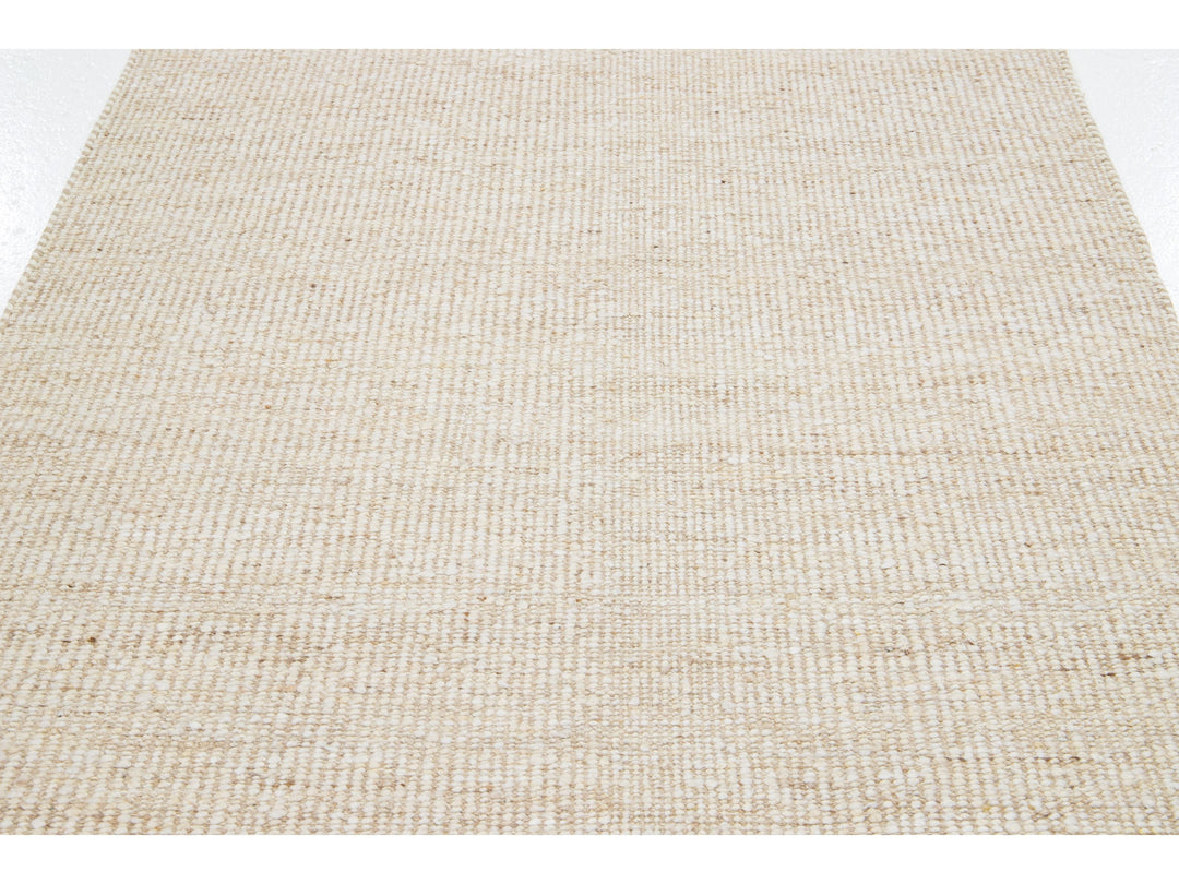 Modern Westport Collection Wool Rug 5 X 8