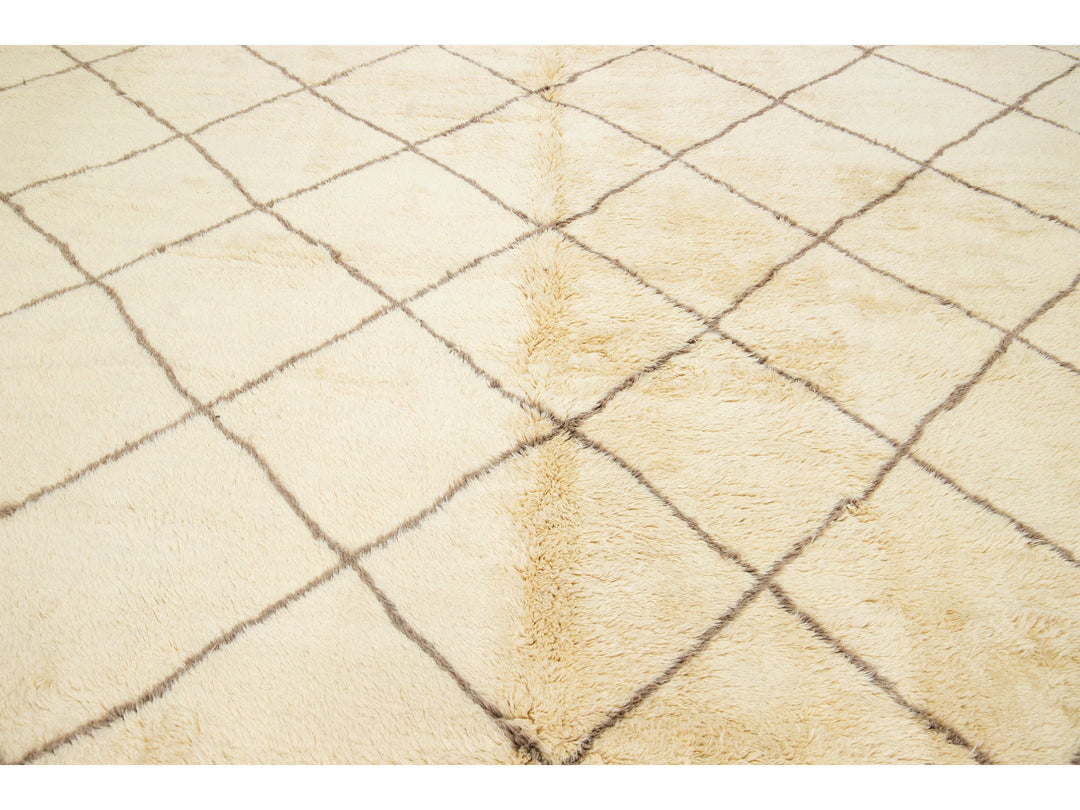 Modern Moroccan Wool Rug 11 X 17