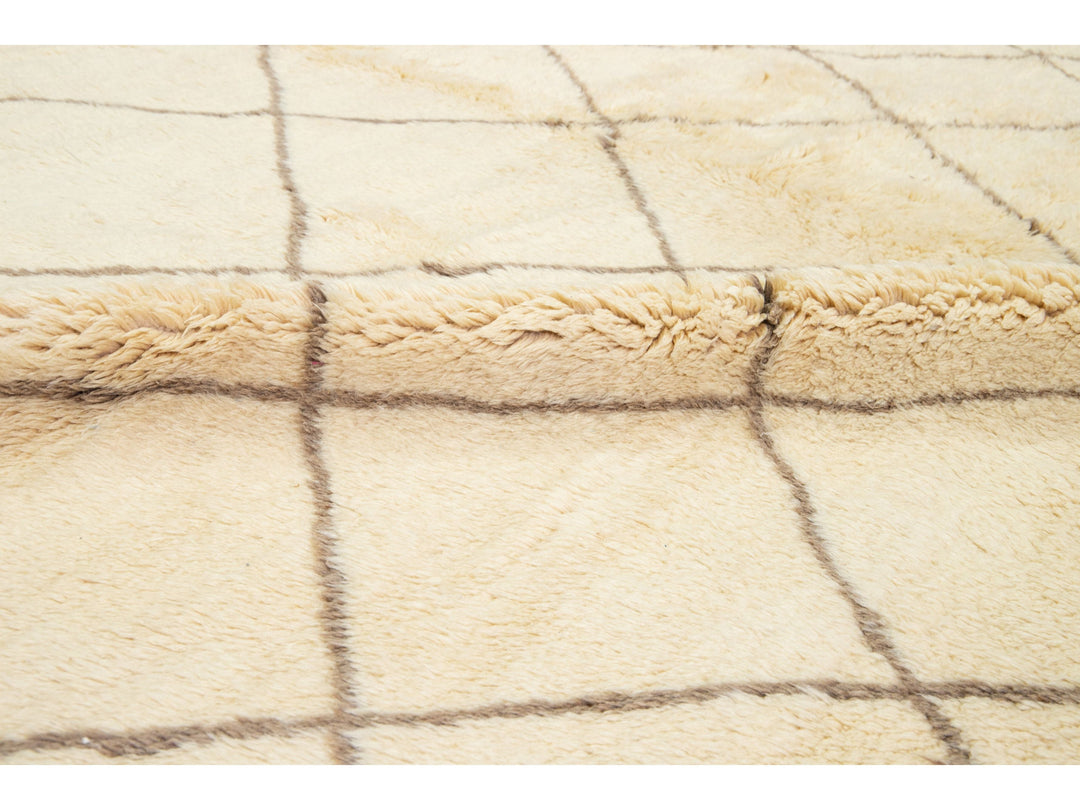 Modern Moroccan Wool Rug 11 X 17