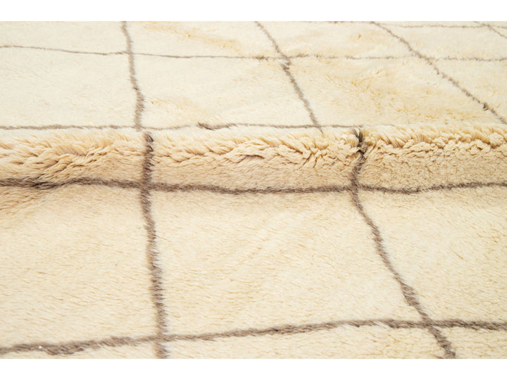 Modern Moroccan Wool Rug 11 X 17