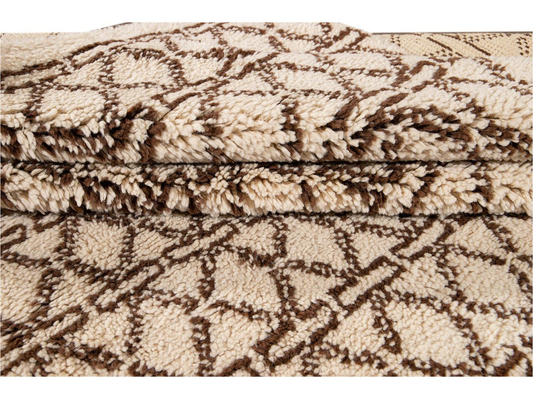 Modern Ivory Moroccan Tribal Wool Rug 6 X 8