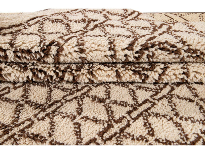 Modern Ivory Moroccan Tribal Wool Rug 6 X 8