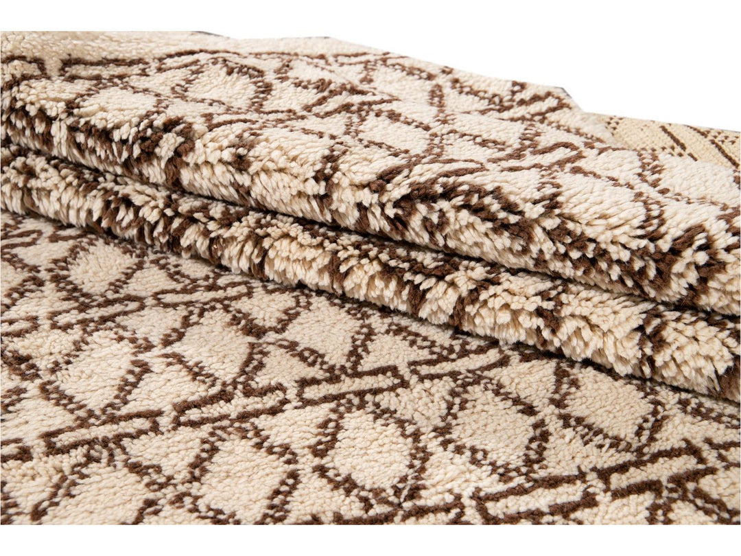 Modern Ivory Moroccan Tribal Wool Rug 6 X 8