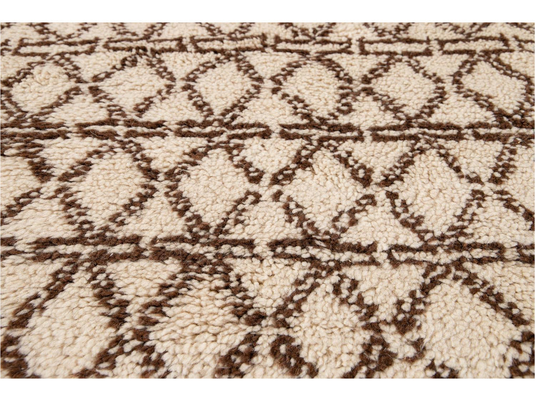 Modern Ivory Moroccan Tribal Wool Rug 6 X 8