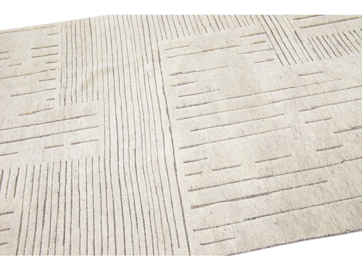 Modern Moroccan Wool Rug 5 X 8