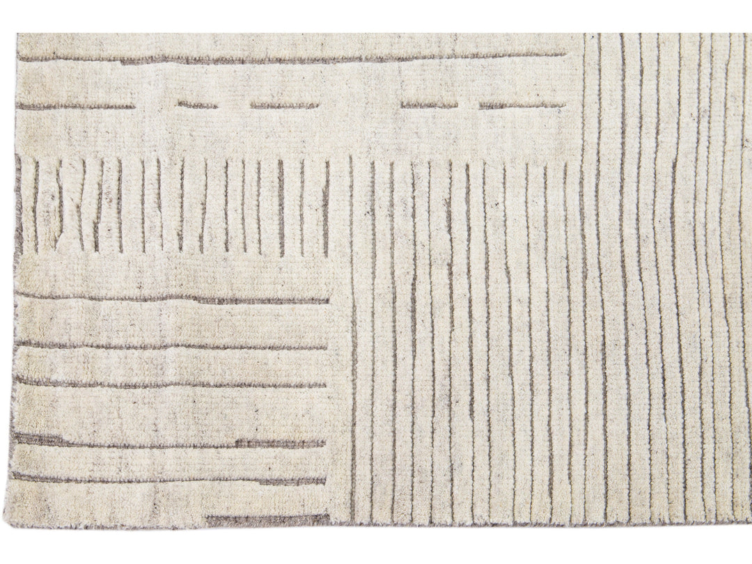 Modern Moroccan Wool Rug 5 X 8