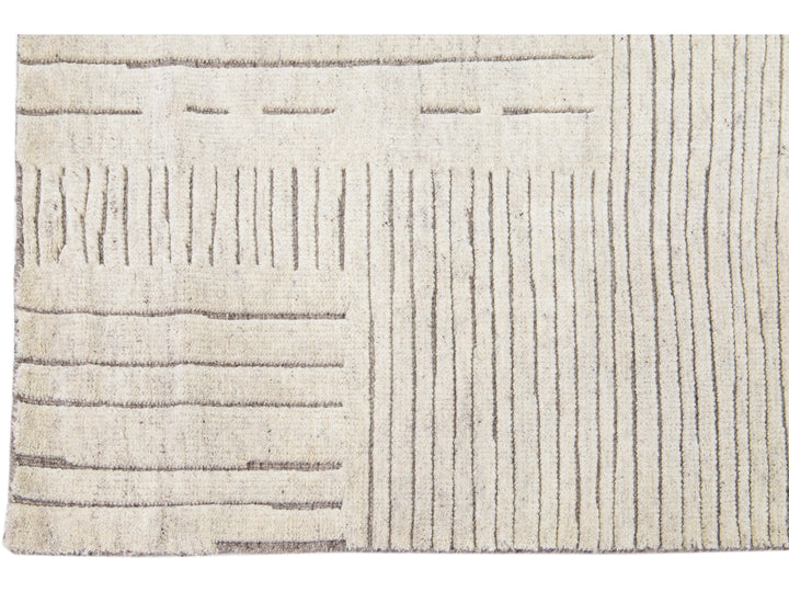 Modern Moroccan Wool Rug 5 X 8