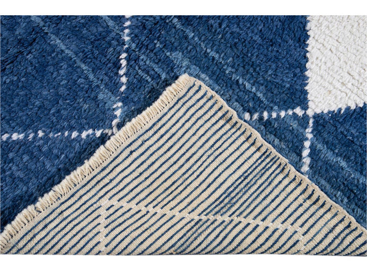 Modern Moroccan Wool Rug 10 X 10