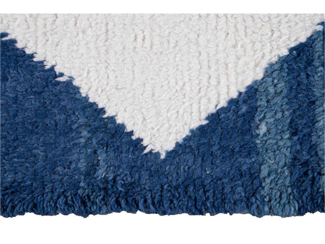 Modern Moroccan Wool Rug 10 X 10