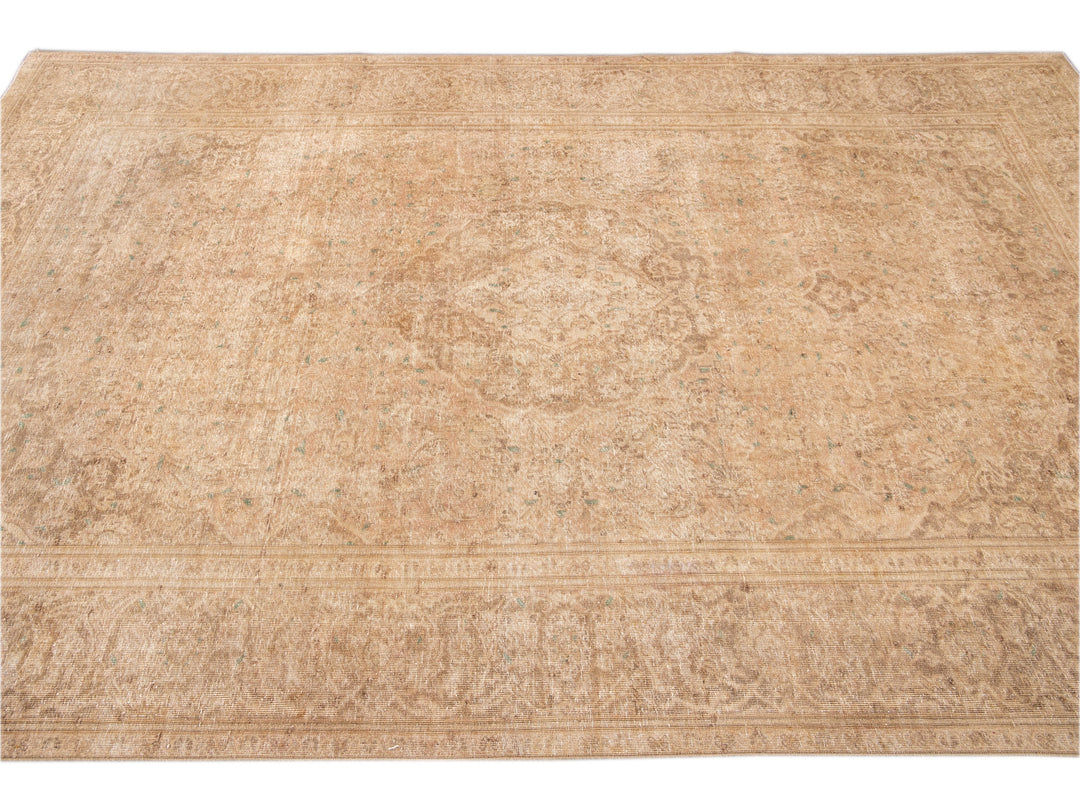 Vintage Shabby Chic Beige Handmade Medallion Wool Rug