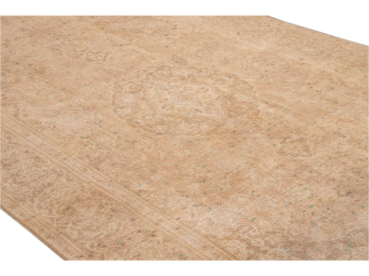 Vintage Shabby Chic Beige Handmade Medallion Wool Rug