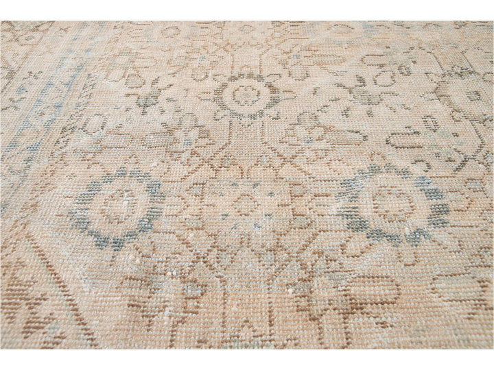 Vintage Mahal Wool Rug 8 X 12
