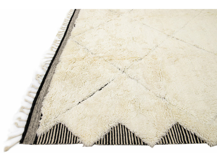 White Modern Moroccan Style Tribal Shag Wool Rug