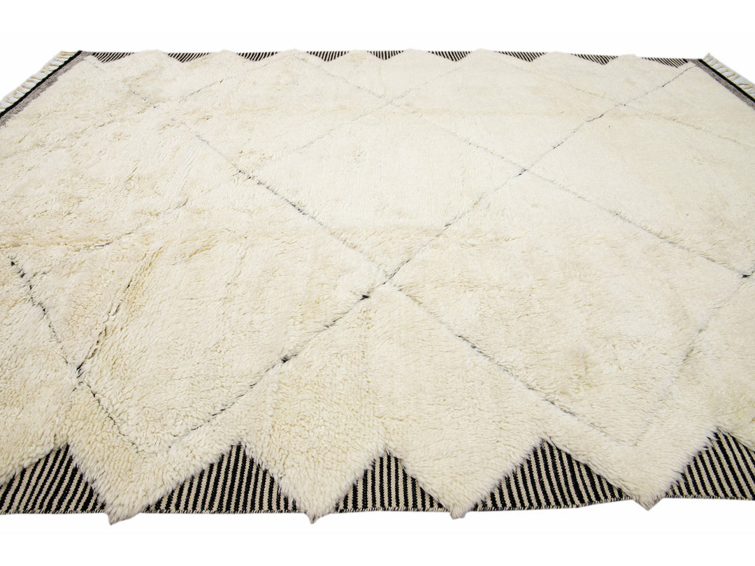 White Modern Moroccan Style Tribal Shag Wool Rug