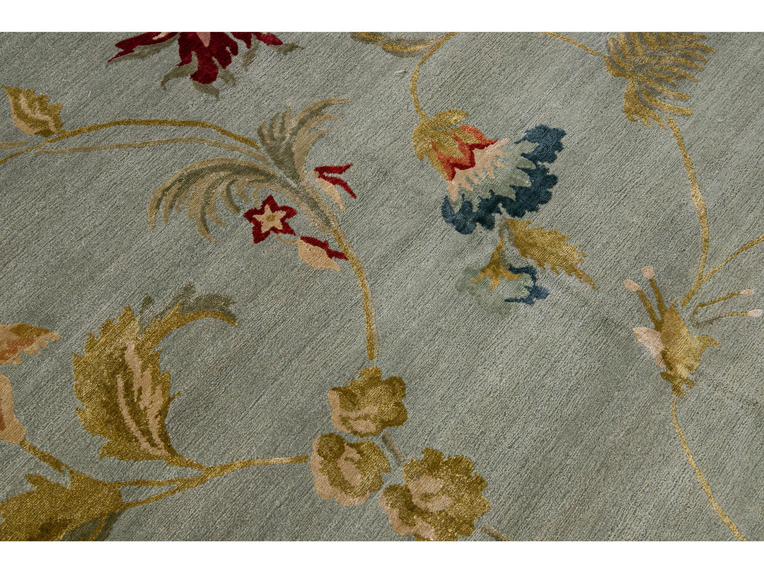 Modern Tibetan Handmade Lyndhurst Floral Pattern Gray Wool and Silk Rug
