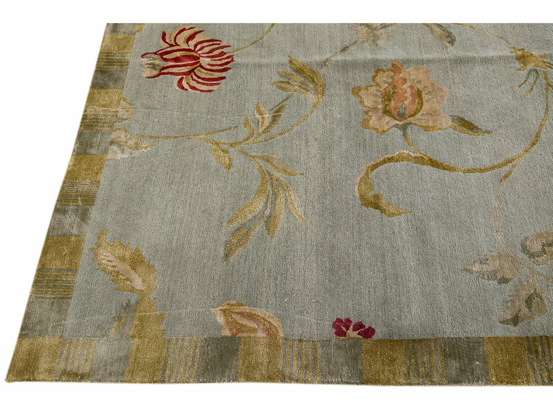 Modern Tibetan Handmade Lyndhurst Floral Pattern Gray Wool and Silk Rug