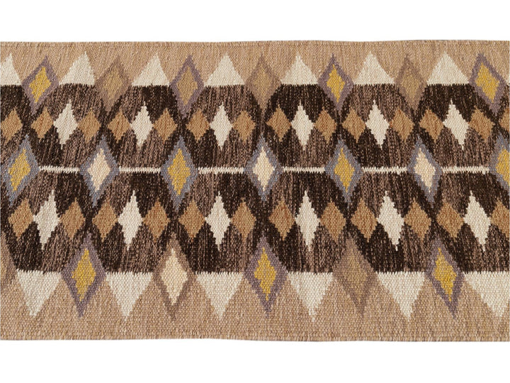 Contemporary Scandinavian-Style Rug 3 X 8