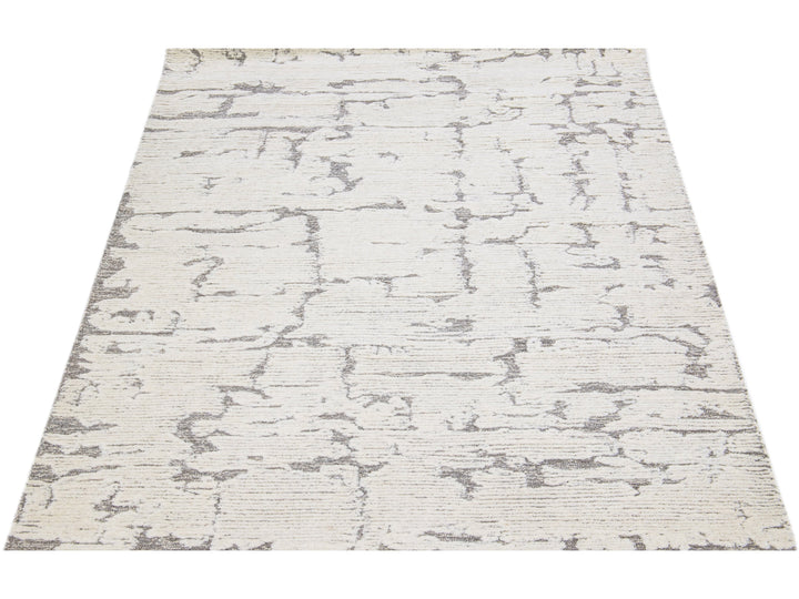 Modern Tufted Moroccan Wool Rug 5 X 7