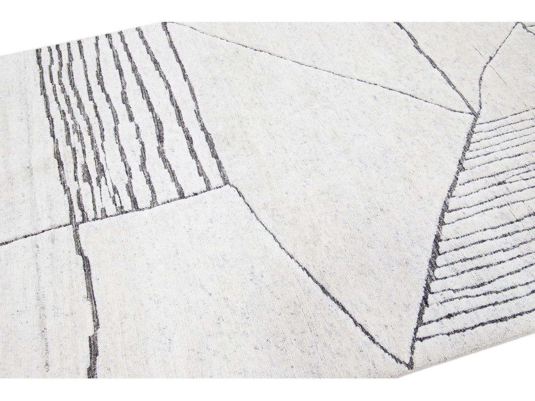 Modern Moroccan Wool Rug 5 X 8