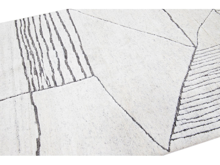 Modern Moroccan Wool Rug 5 X 8