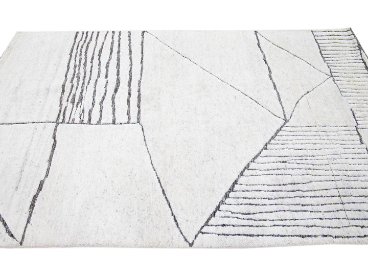 Modern Moroccan Wool Rug 5 X 8