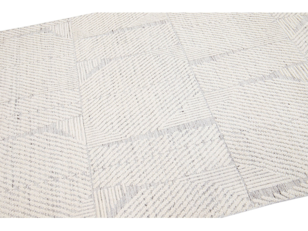 Modern Moroccan Wool Rug 5 X 8