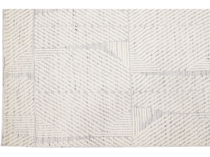 Modern Moroccan Wool Rug 5 X 8