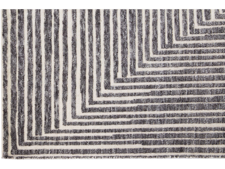 Modern Moroccan Wool Rug 5 X 8