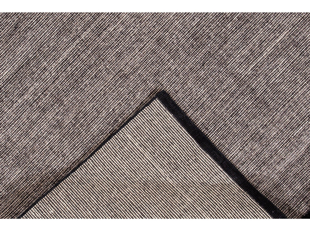 Modern Groove Collection Rug 6 x 6