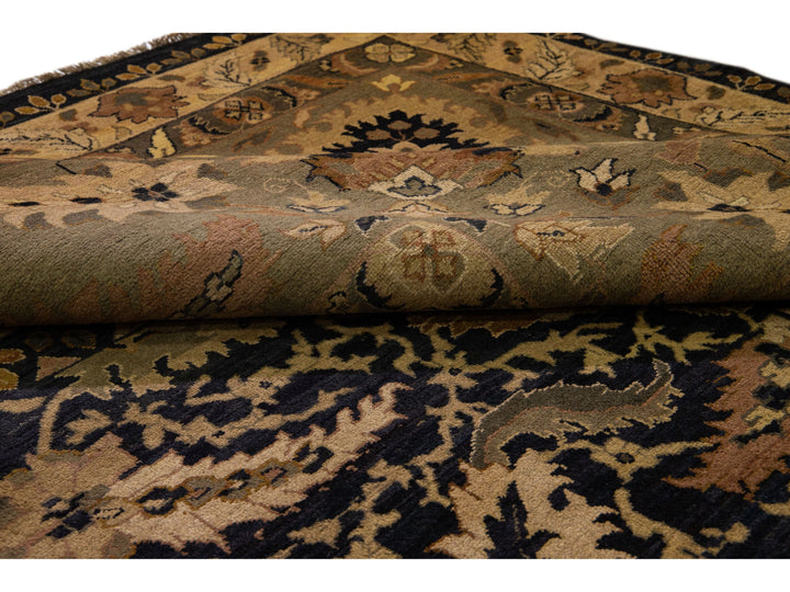 Modern Sultanabad Wool Rug 20 X 24