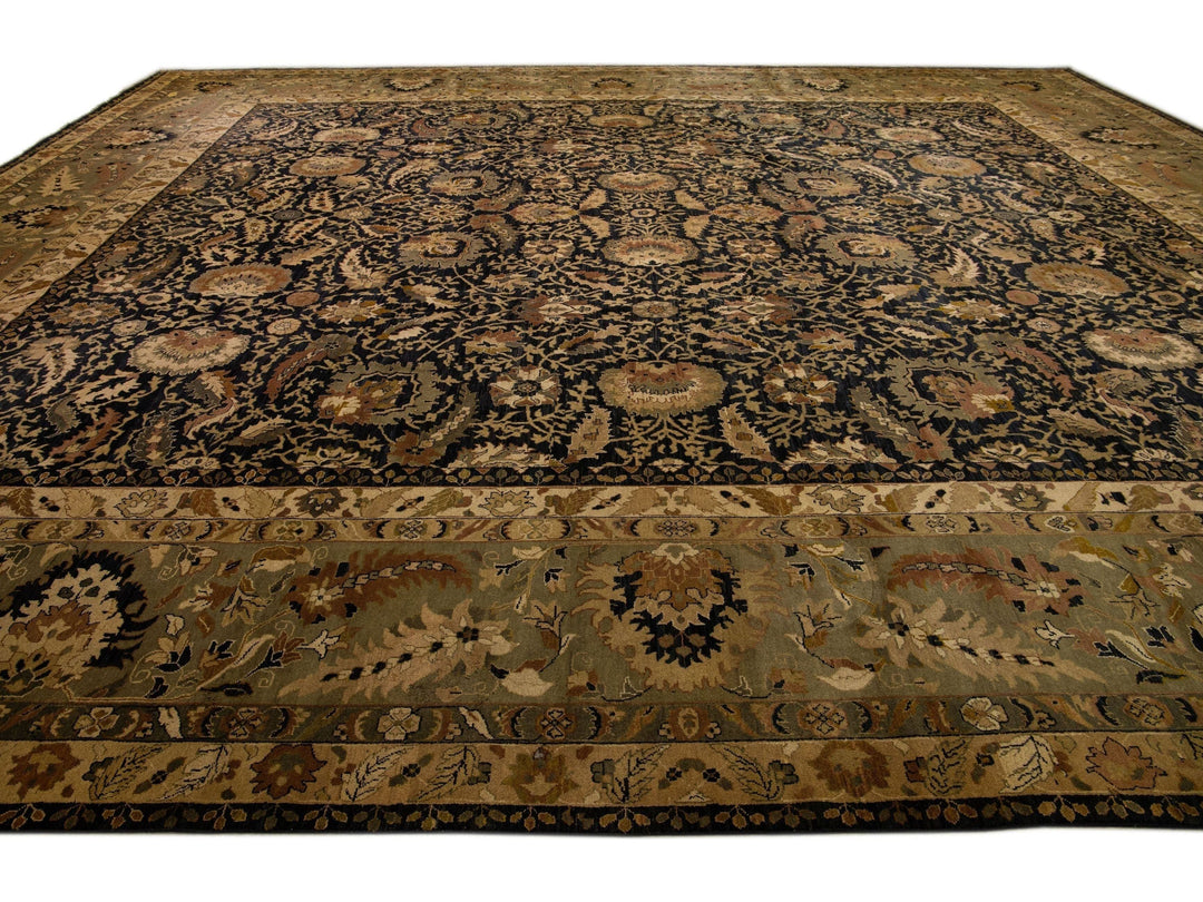 Modern Sultanabad Wool Rug 20 X 24