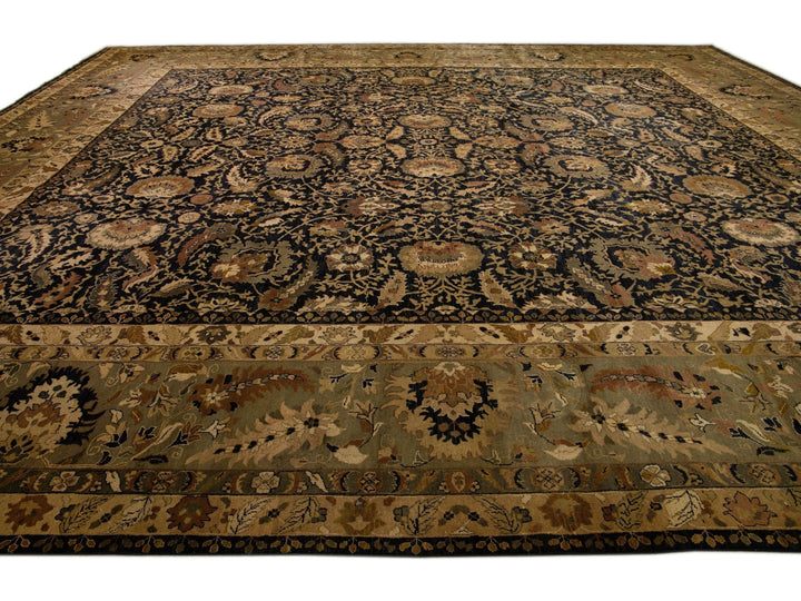 Modern Sultanabad Wool Rug 20 X 24