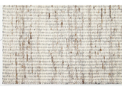 Modern Westport Collection Wool Rug 5 X 8