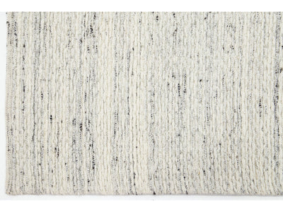 Modern Westport Collection Wool Rug 5 X 8